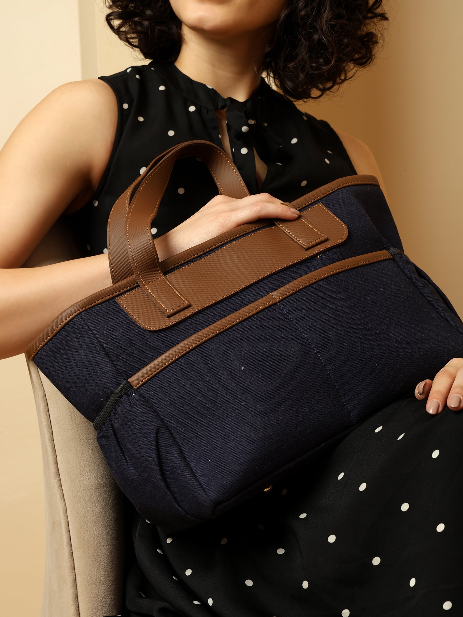 Insulated Blue Lunch Bag with Brown Straps