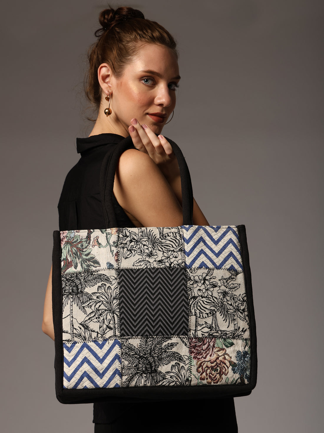 Canvas Pattern Tote Bag for Women, Stylish Handbag for women with Zip Closure Shoulder Bag (Black, 10 L)