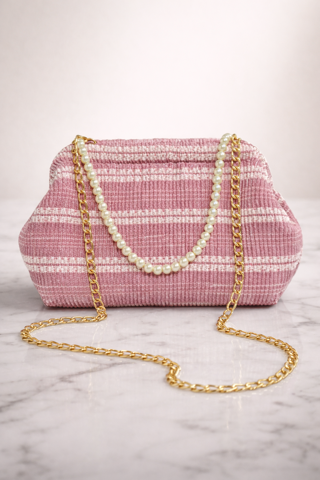 Elegant Textured Chain Clutch Bag for Women – Party & Evening Sling Purse