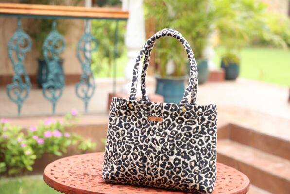 Leopard small Tote Bag-with zip enclosure